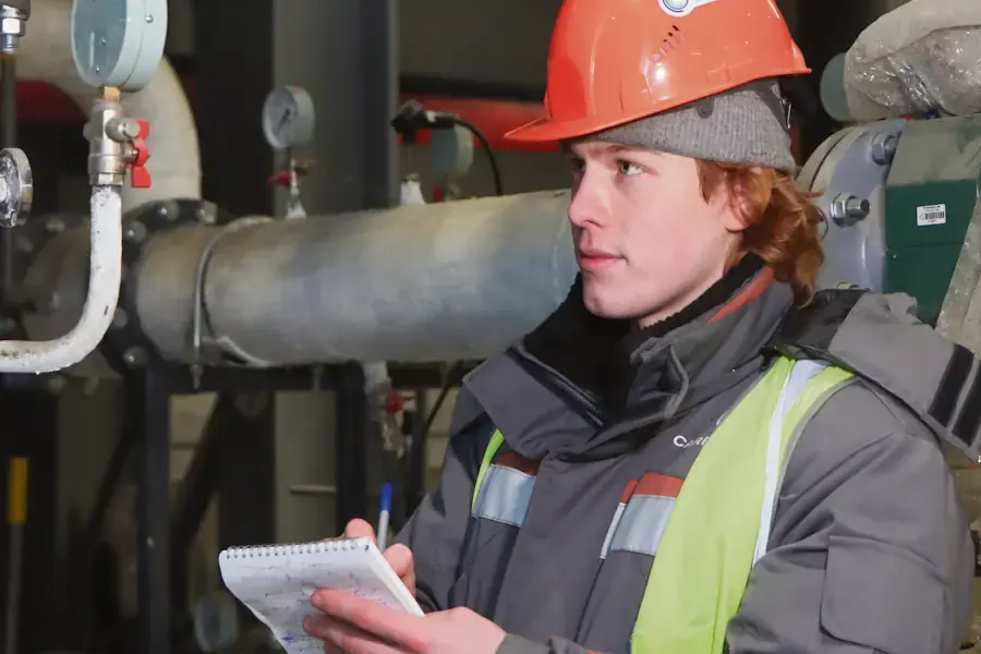 Индустрия будущего: как выпускники колледжей строят карьеру на современном цинковом заводе