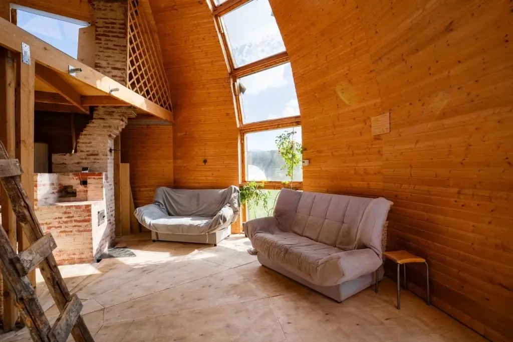 Купольный дом в п. Костер, оз. Аракуль