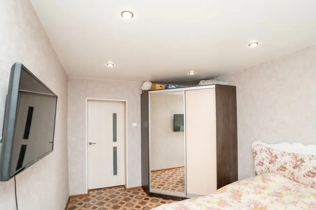 3-х комнатная квартира, ул. Чекасина, 8