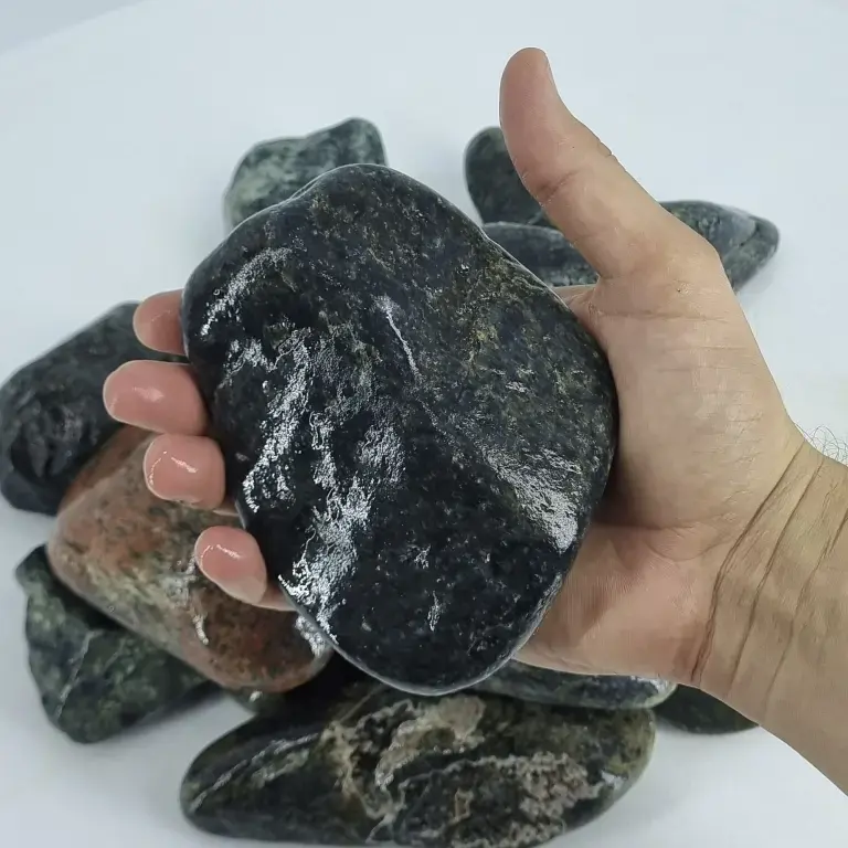 Нефрит шлифованный