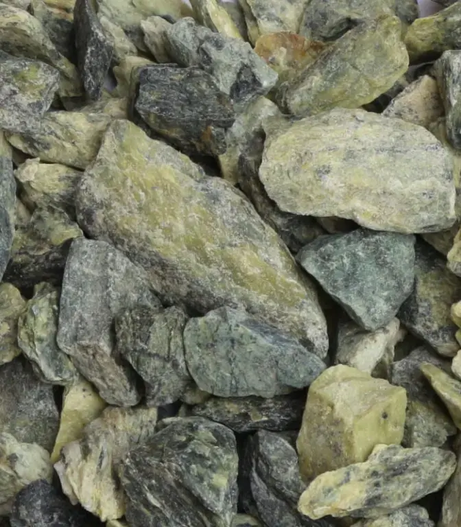 Змеевик колотый