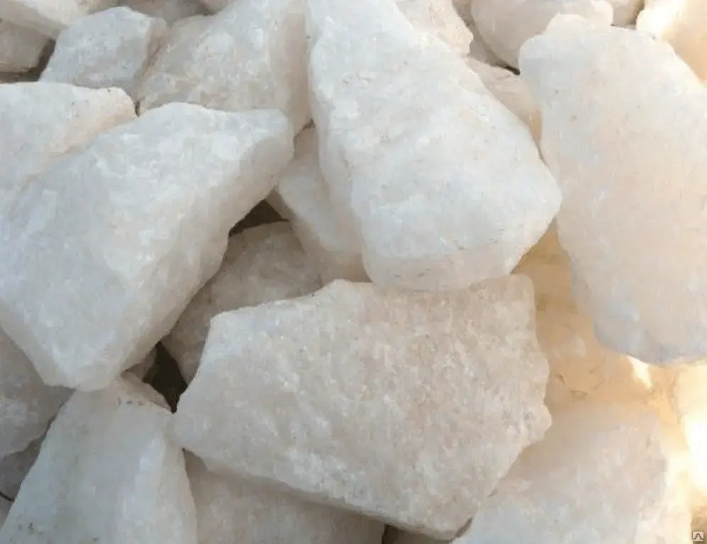 Кварц белый колотый