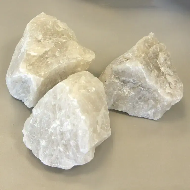 Кварц белый колотый